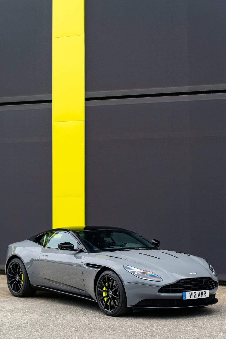  Aston Martin DB11 AMR 2018 года  (WW) (фото 29 из 43)